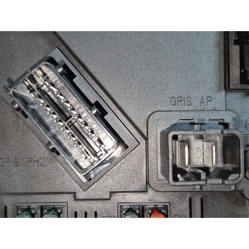 Recambio de caja reles / fusibles para citroën xsara picasso (n68) 1.6 referencia OEM IAM 9653667580 S118085320E BSIE0100