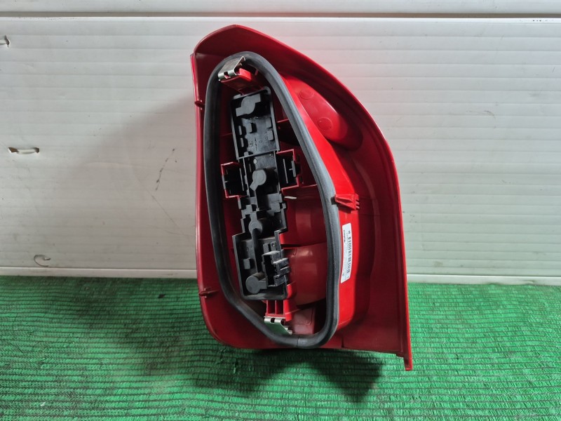 Recambio de piloto trasero derecho para citroën xsara picasso (n68) 1.6 referencia OEM IAM 6500O5780 89032868 