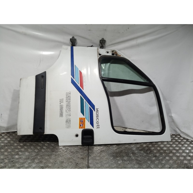 Recambio de puerta delantera izquierda para renault mascott fg 150. 35/55/65 cabina individual referencia OEM IAM   