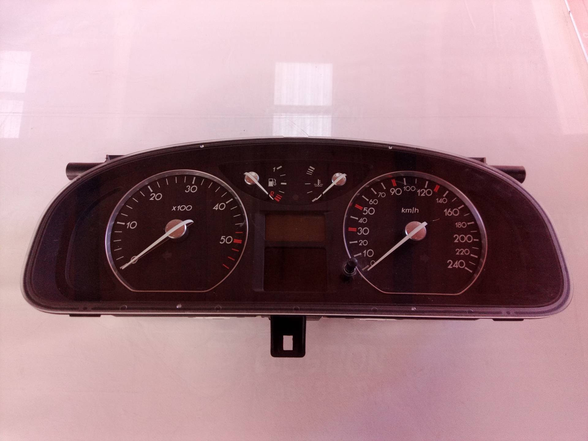 8200328449 COMPTEUR DE VITESSE TABLEAU DE BORD / 6W0N41A3 / 501018880086 / 65326 - Photo 1/10