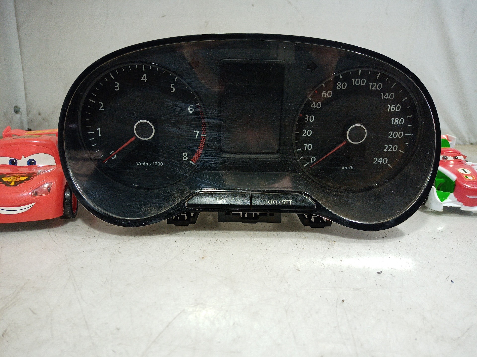 6R0920860J COMPTEUR DE VITESSE TABLEAU DE BORD / 6R0920860 / 6R0920860J / 389760 - Photo 1/10