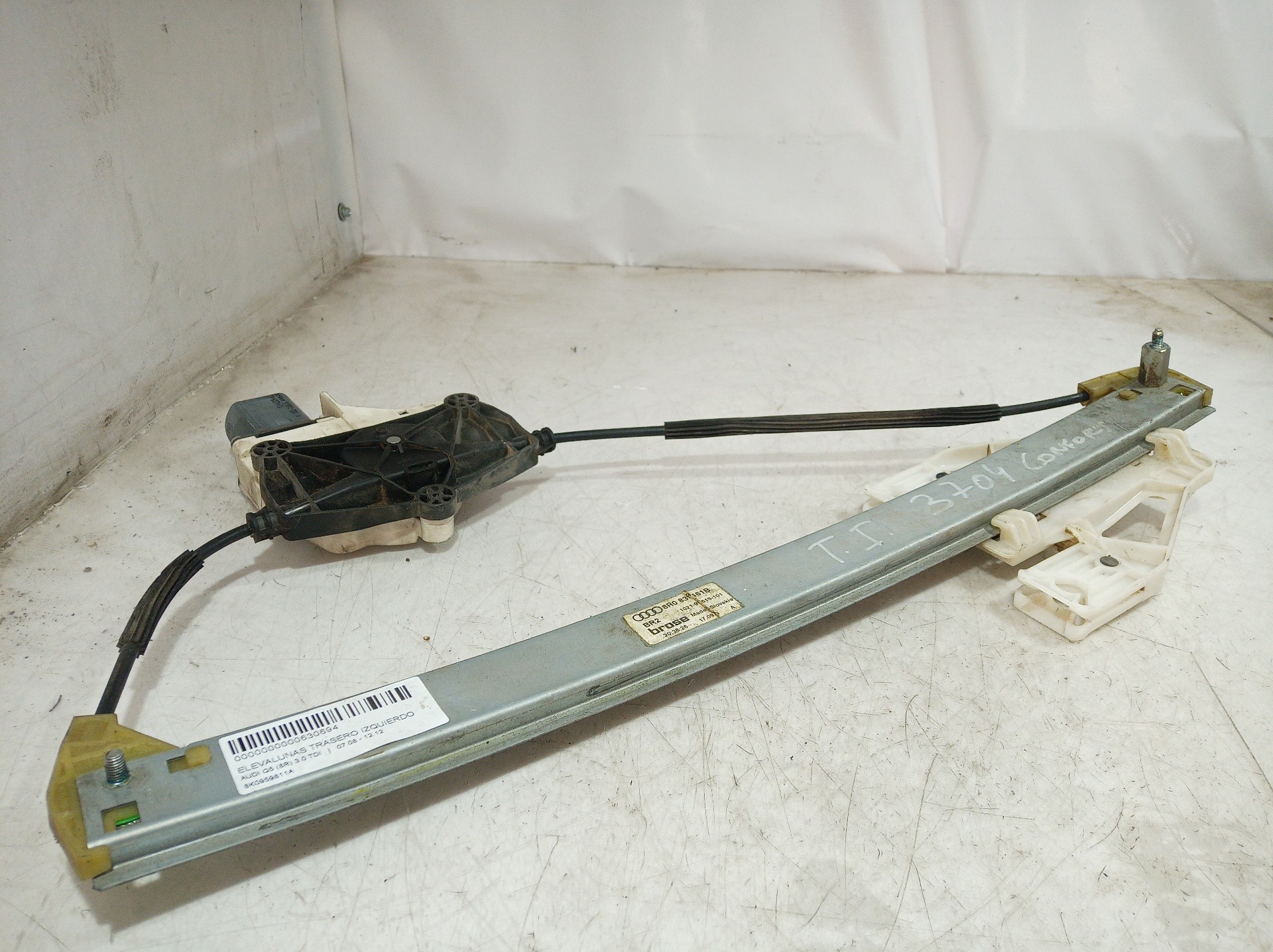 8K0959811A LEVE GLACE ARRIÈRE GAUCHE / 8K0959811 / 8K0959811A / 630694 POUR AUDI - Photo 2/10