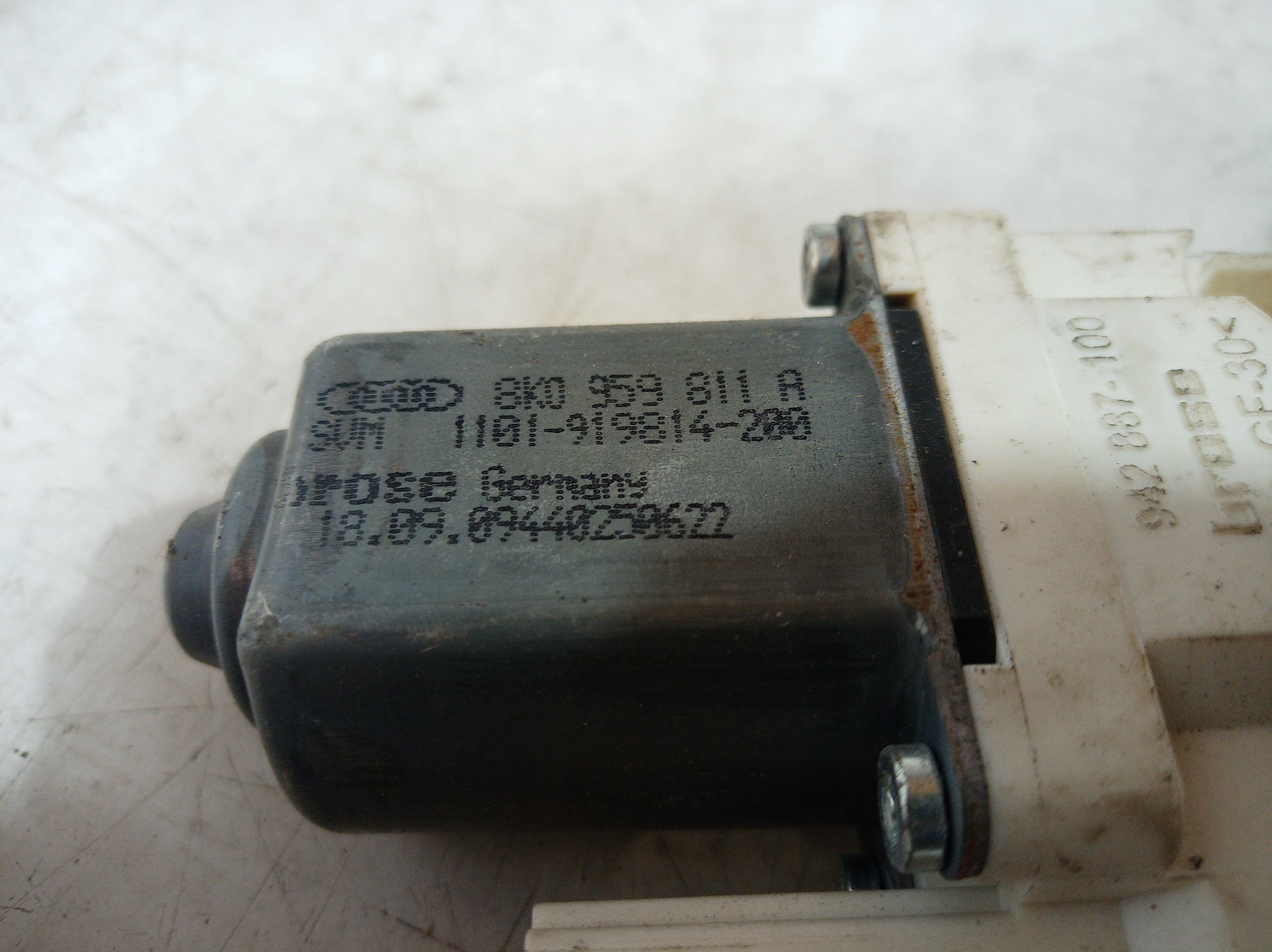 8K0959811A LEVE GLACE ARRIÈRE GAUCHE / 8K0959811 / 8K0959811A / 630694 POUR AUDI - Photo 5/10
