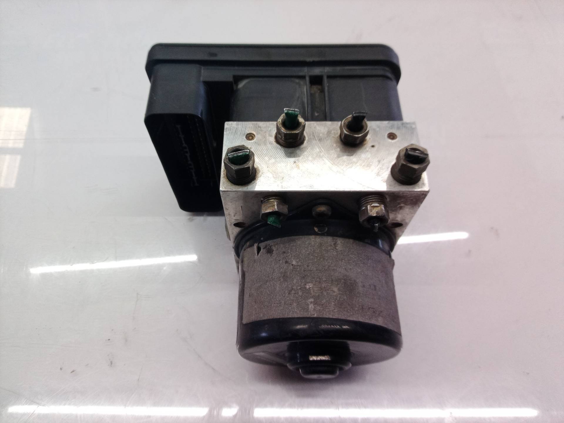8200159837D ABS SYSTÈME ANTI-BLOCAGE DES ROUES / 00005847E0 / 10096014233 / 66 - Photo 1/10