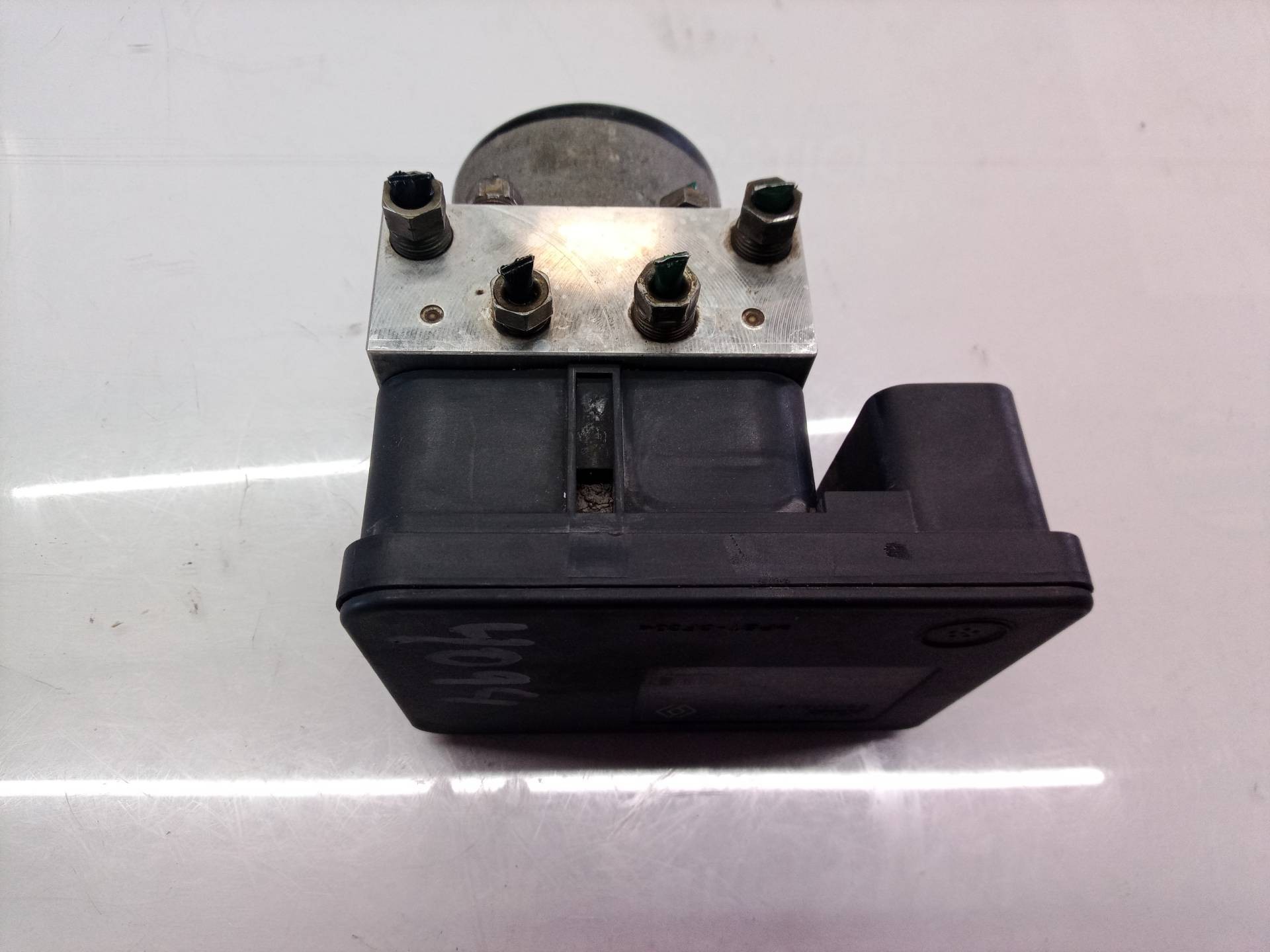 8200159837D ABS SYSTÈME ANTI-BLOCAGE DES ROUES / 00005847E0 / 10096014233 / 66 - Photo 3/10